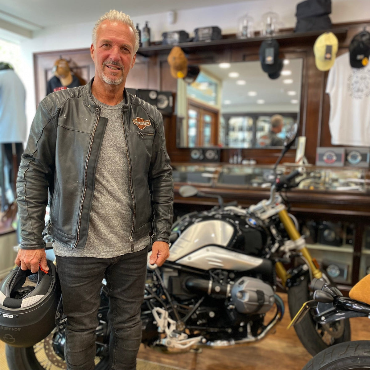 Lee's BMW RnineT - Swagger & Jacks Ltd