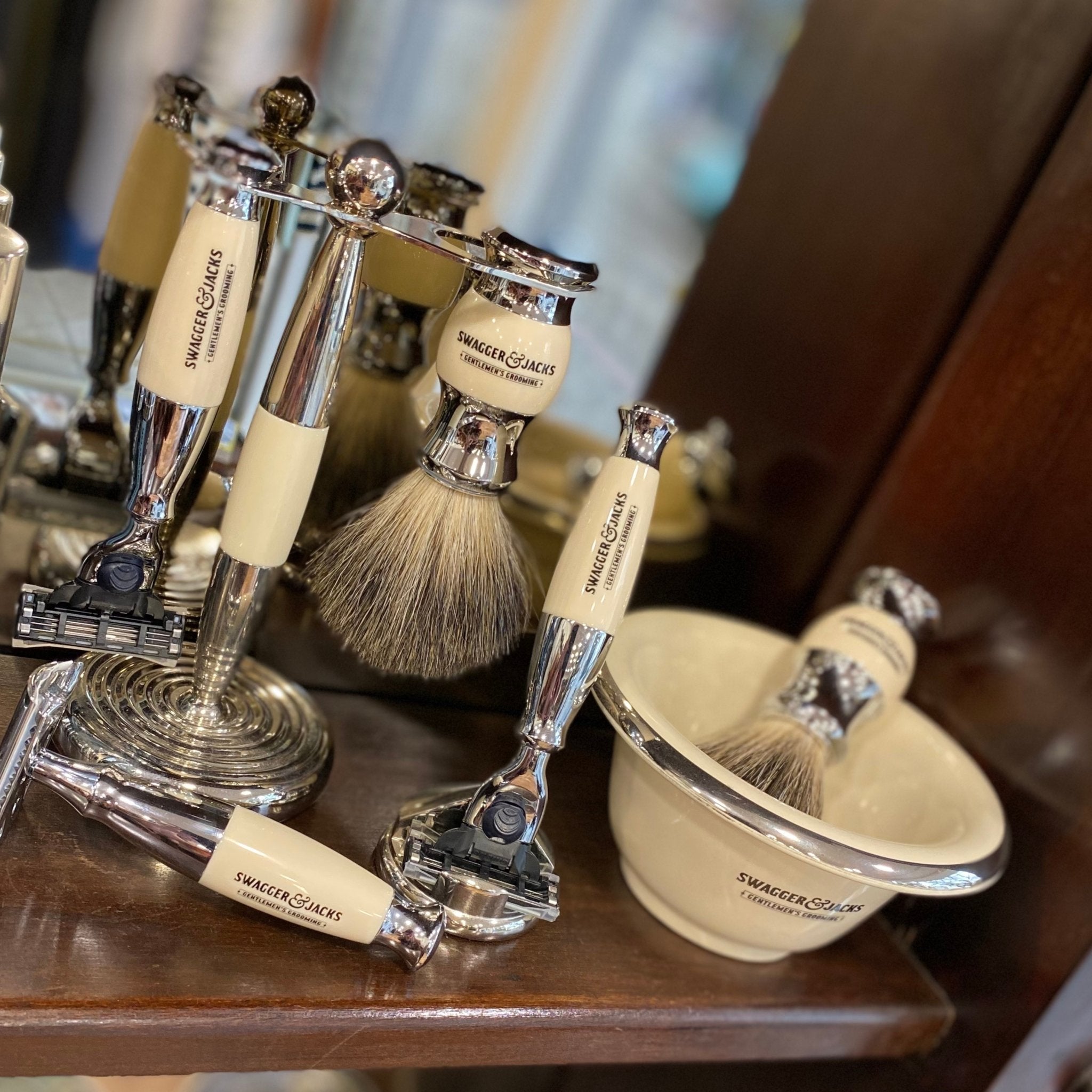 Luxury chrome shaving kit with badger hair brush for rich lather