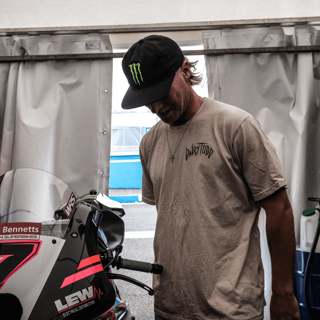 Davey Todd ‘Lightning Bolt’ Beige Tee - Swagger & Jacks Ltd