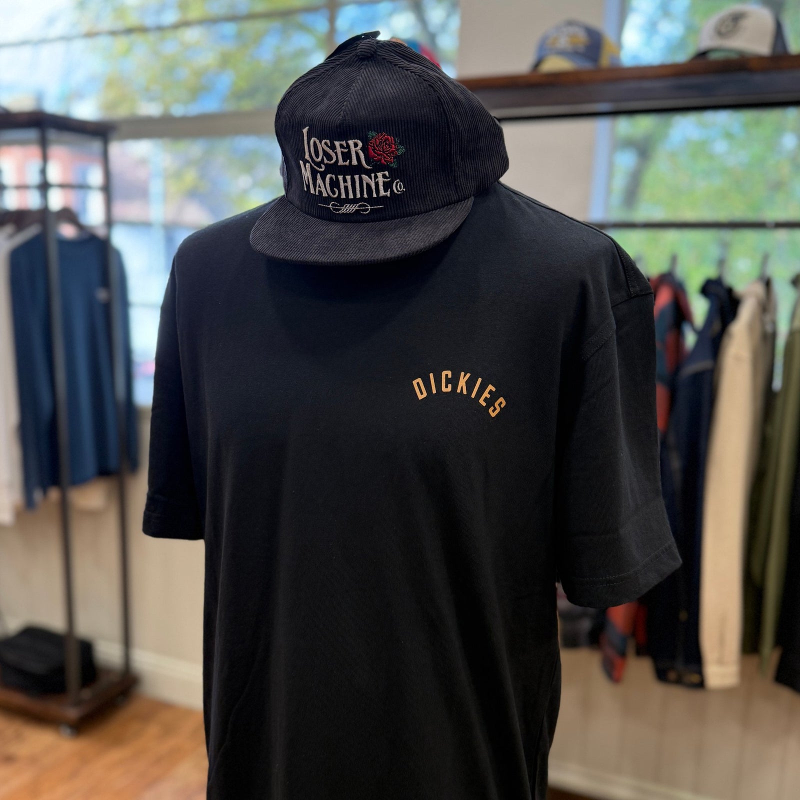 dickies-panther-t-shirt-black-